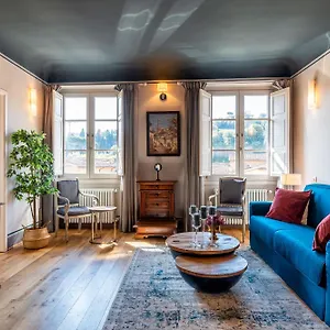Apartment Genteel Piazza Pitti Florence
