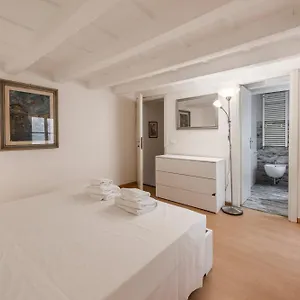 Apartment Santa Croce Palace By Mmega Florence