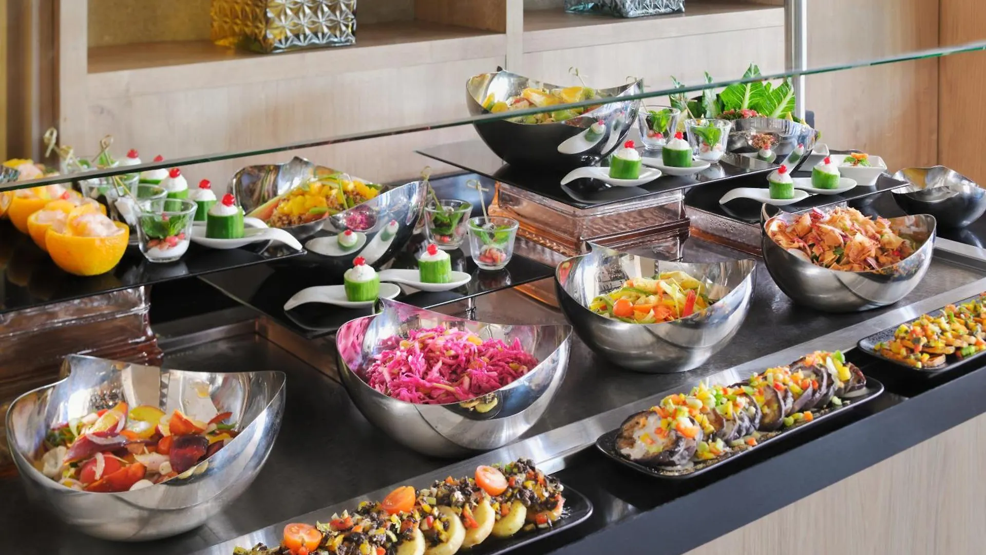 Moevenpick Hotel Tahlia Jeddah