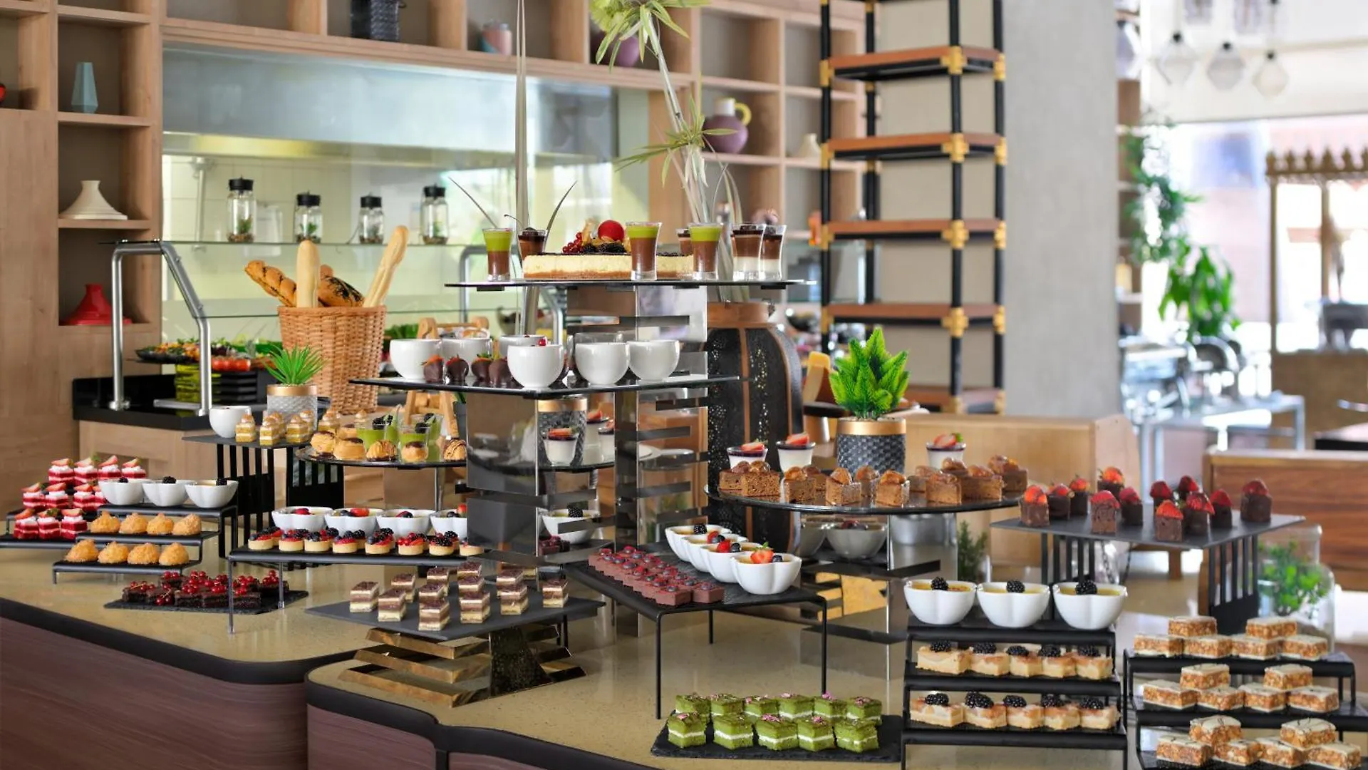 Moevenpick Hotel Tahlia Jeddah