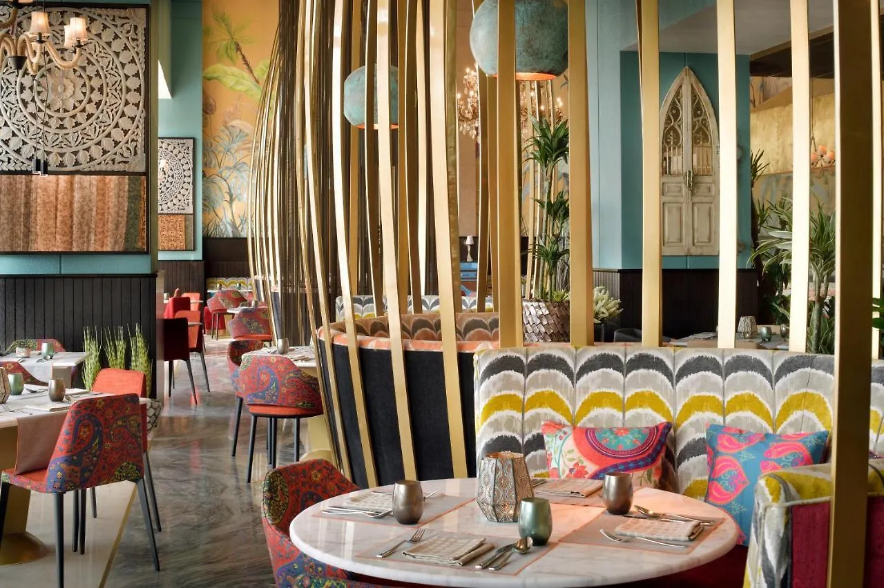 Moevenpick Hotel Tahlia Jeddah 5*,